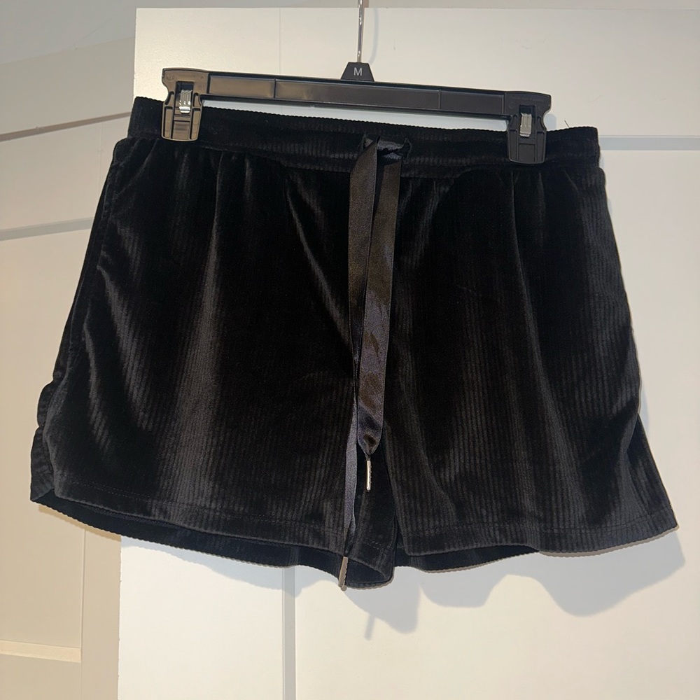 Black Velvet Women's Pajamas